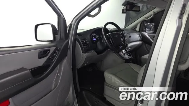 Hyundai Starex 2018 thumb 10