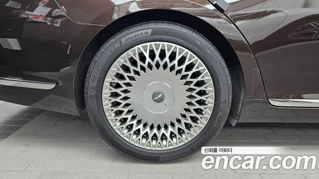 Genesis G90 2019 thumb 5