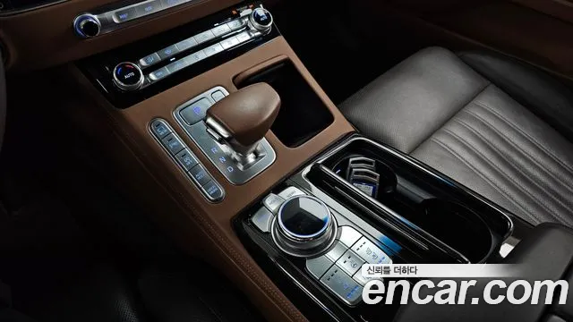 Genesis G90 2019 thumb 9