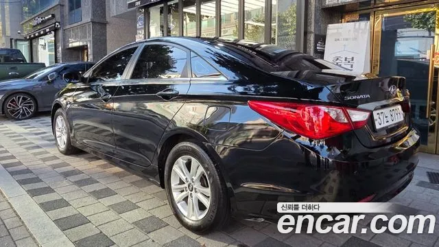 Hyundai Sonata 2010 thumb 2