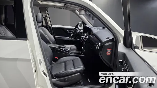 Mercedes-Benz GLK-Class 2014 thumb 12