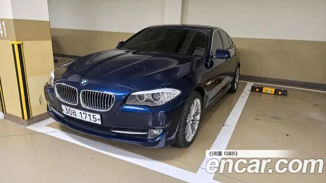 BMW 5-Series 2011 thumb 12