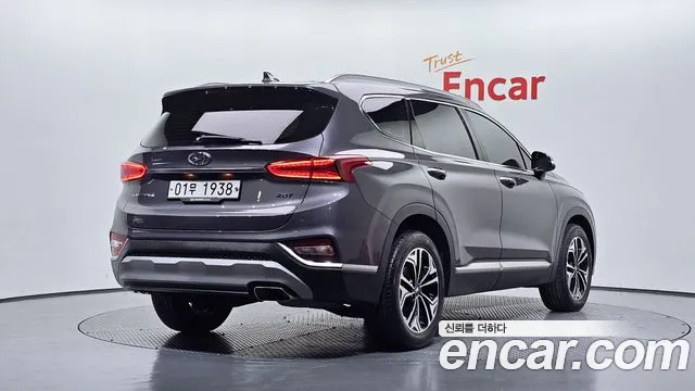 Hyundai Santa Fe 2018 thumb 2