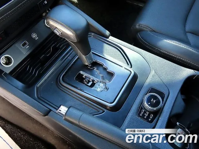 KG_Mobility_Ssangyong Rexton 2021 thumb 10