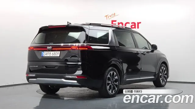 Kia Carnival 2020 thumb 2