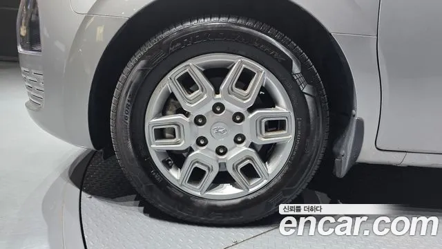 Hyundai Staria 2021 thumb 5