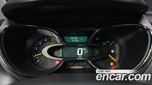 Renault-KoreaSamsung Captur 2015 thumb 8