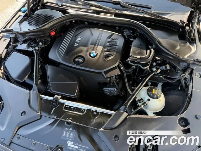 BMW 5-Series 2017 thumb 6