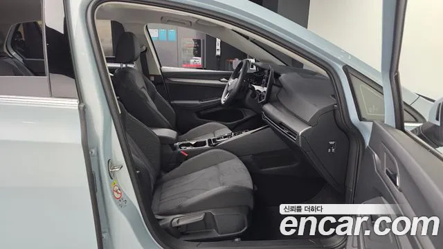 Volkswagen Golf Sportsvan 2025 thumb 10