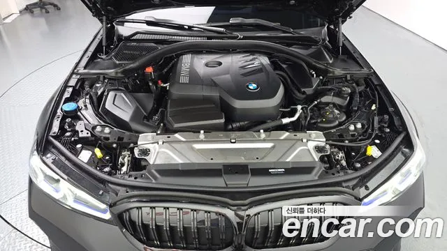 BMW 3-Series 2025 thumb 6