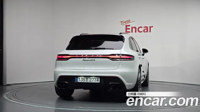Porsche Macan 2015 thumb 4