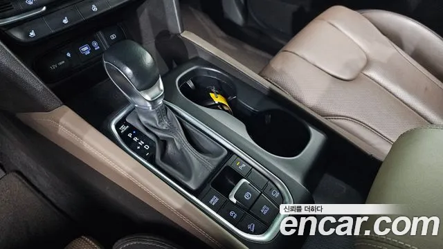 Hyundai Santa Fe 2018 thumb 9