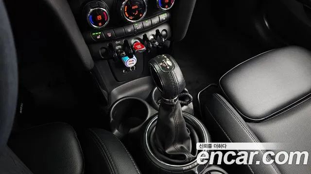 MINI Hatch 2015 thumb 9