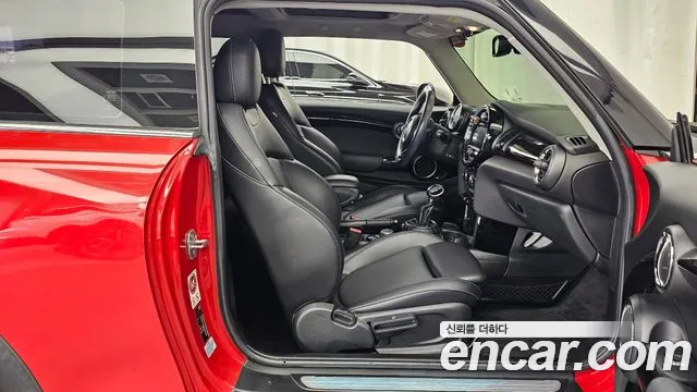 MINI Hatch 2015 thumb 11