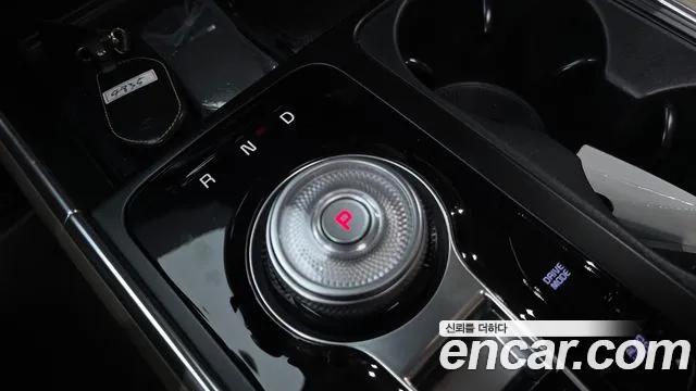 Kia Carnival 2024 thumb 8