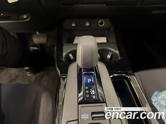 Toyota Prius 2024 thumb 9