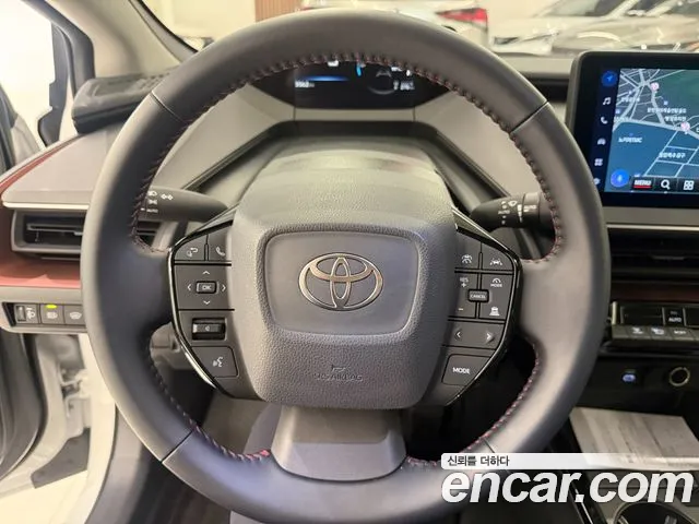 Toyota Prius 2024 thumb 10
