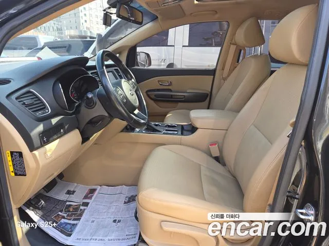 Kia Carnival 2019 thumb 4