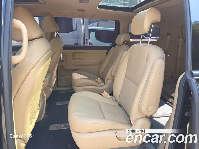 Kia Carnival 2019 thumb 5