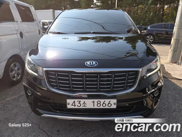 Kia Carnival 2019 thumb 12