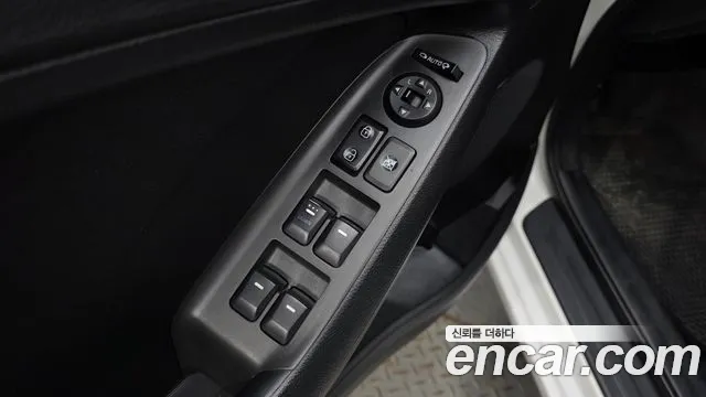 Kia K3 2016 thumb 12