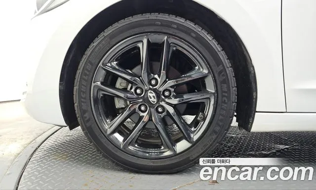 Hyundai Avante 2015 thumb 5