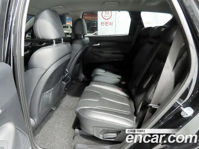 Hyundai Santa Fe 2018 thumb 7