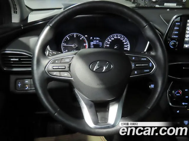 Hyundai Santa Fe 2018 thumb 10