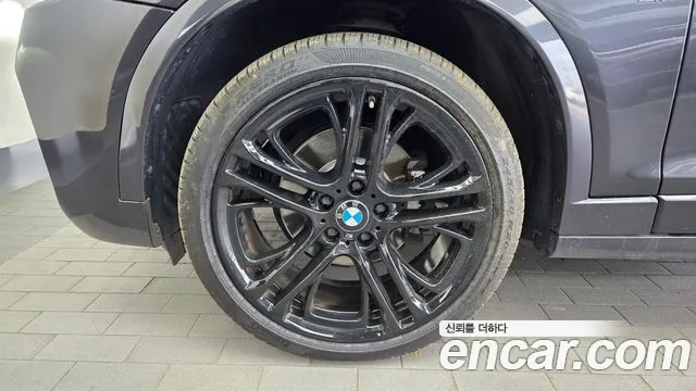 BMW X4 2017 thumb 5
