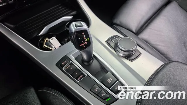 BMW X4 2017 thumb 9