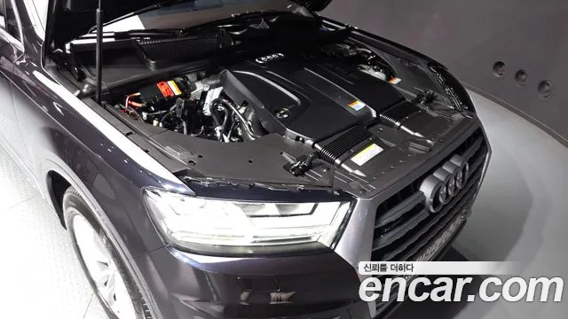 Audi Q7 2019 thumb 6