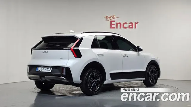 Kia Niro 2026 thumb 2