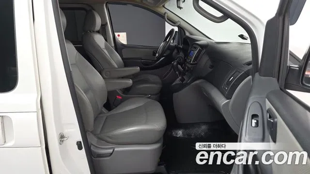 Hyundai Starex 2017 thumb 11