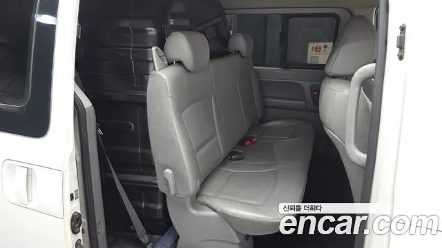 Hyundai Starex 2017 thumb 12