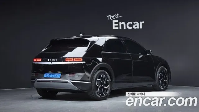 Hyundai IONIQ 5 2021 thumb 2