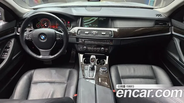 BMW 5-Series 2014 thumb 7