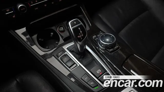 BMW 5-Series 2014 thumb 9