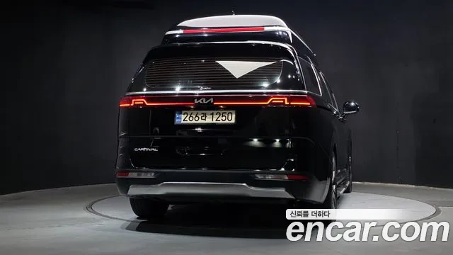 Kia Carnival 2022 thumb 4