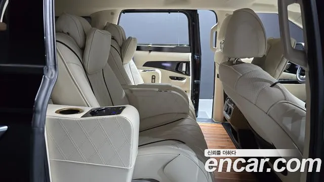 Kia Carnival 2022 thumb 11
