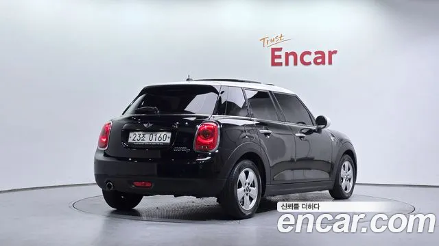 MINI Hatch 2016 thumb 2