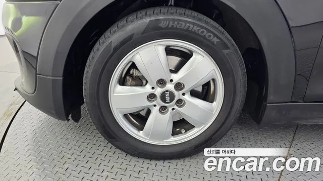 MINI Hatch 2016 thumb 5