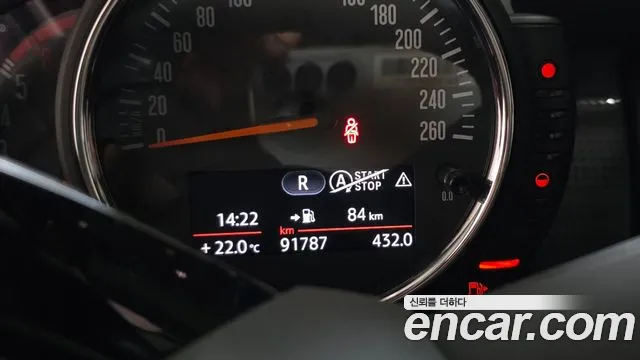 MINI Hatch 2016 thumb 8