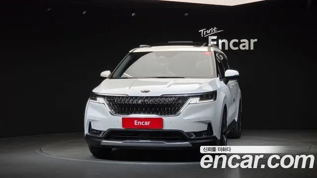 Kia Carnival 2021 thumb 3