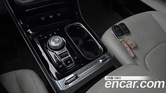 Kia Carnival 2021 thumb 9