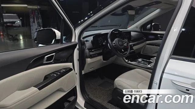 Kia Carnival 2021 thumb 10