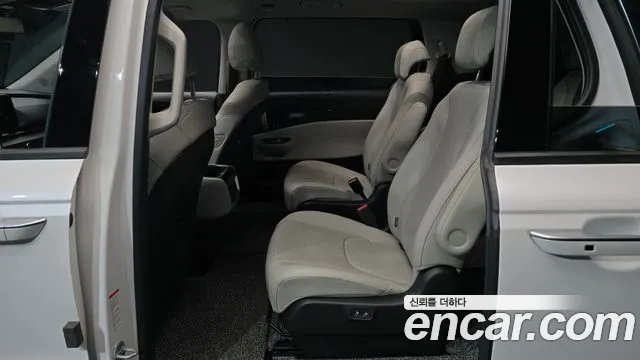 Kia Carnival 2021 thumb 12