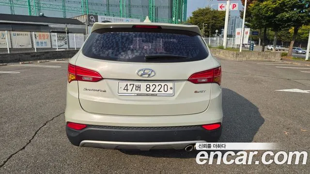Hyundai Santa Fe 2014 thumb 4