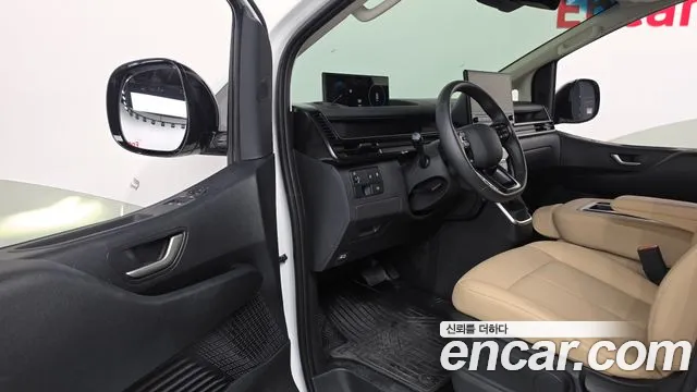 Hyundai Staria 2026 thumb 10