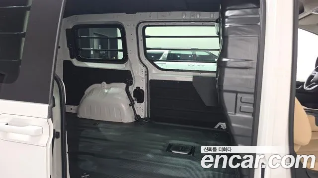 Hyundai Staria 2026 thumb 11