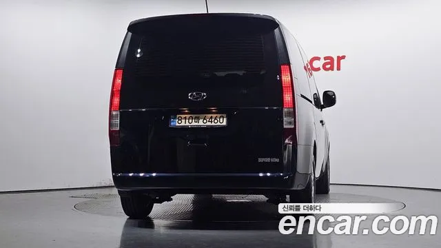 Hyundai Staria 2022 thumb 4
